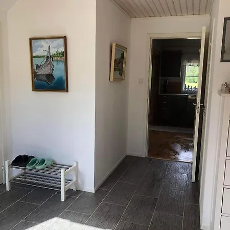 Stor Familjegard I Bra Laege Villa Finstrom Exterior photo